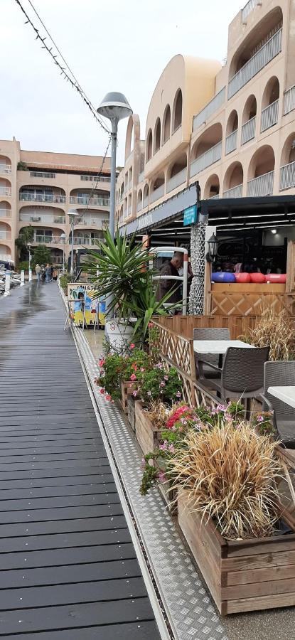 Les Iles D'Or Au Port De Hyeres Grand Studio Climatise Bagian luar foto