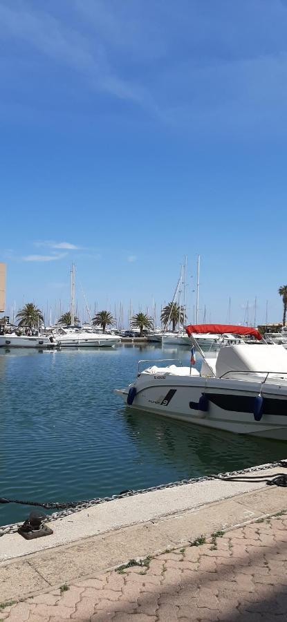 Les Iles D'Or Au Port De Hyeres Grand Studio Climatise Bagian luar foto